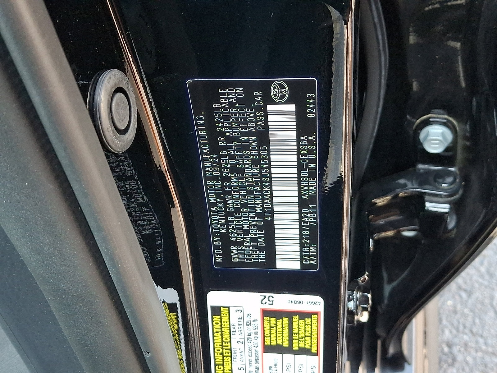Used 2025 Toyota Camry SE w/ Convenience Package FWD image 28