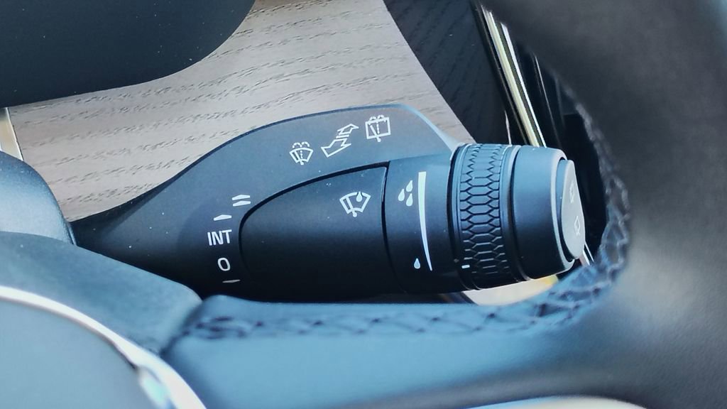 New 2026 Volvo XC90 B6 Plus w/ Protection Package Premier image 16