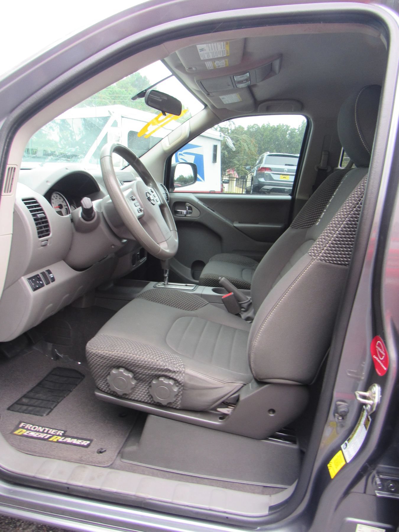 Used 2019 Nissan Frontier Desert Runner RWD image 13