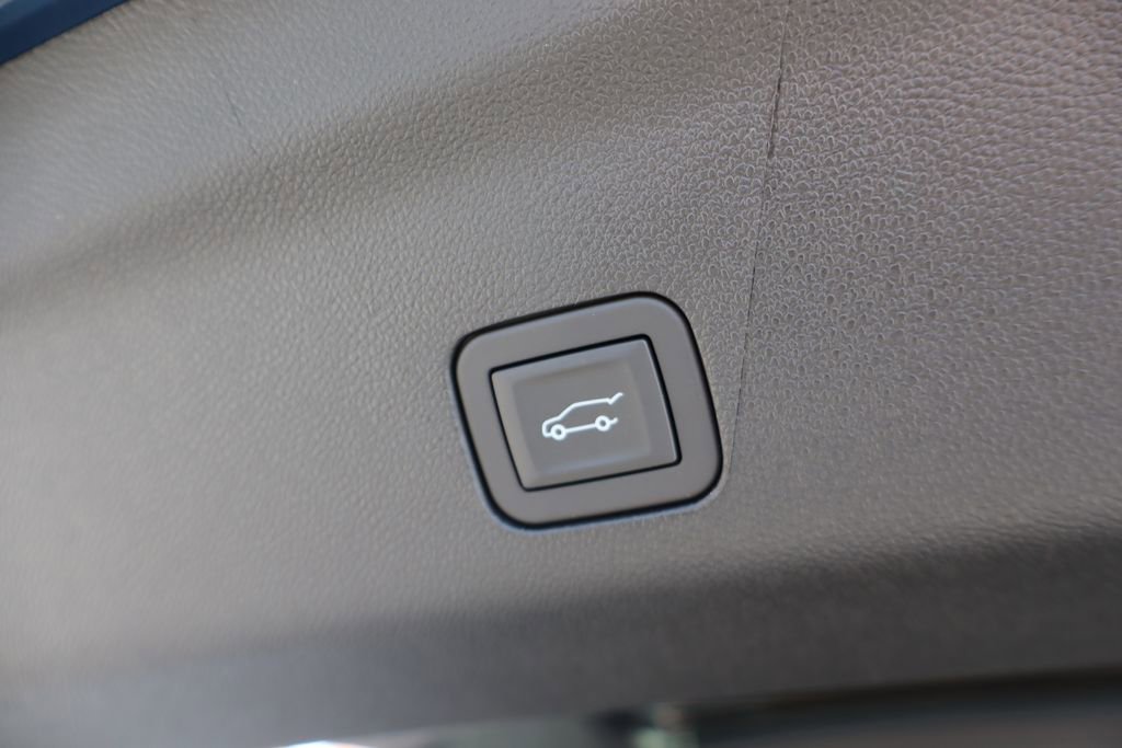 New 2026 Chevrolet Suburban High Country image 41