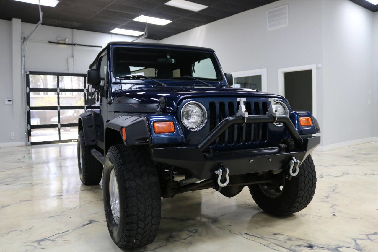 Used 2004 Jeep Wrangler Rubicon AWD/4WD image 11