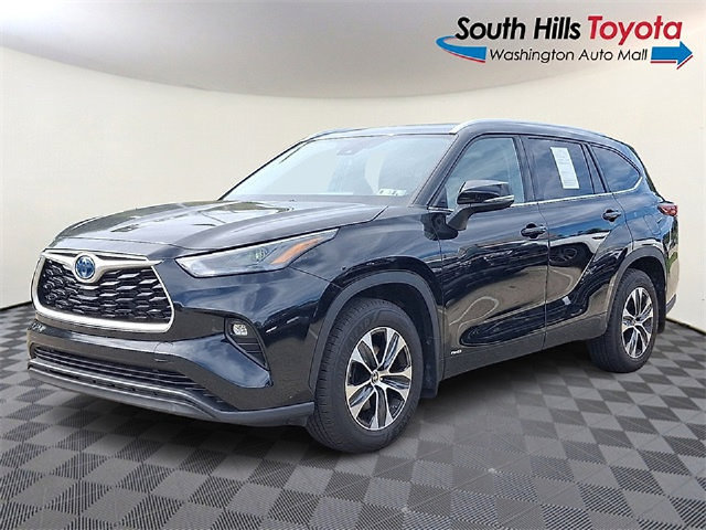 Used 2022 Toyota Highlander XLE AWD/4WD image 3