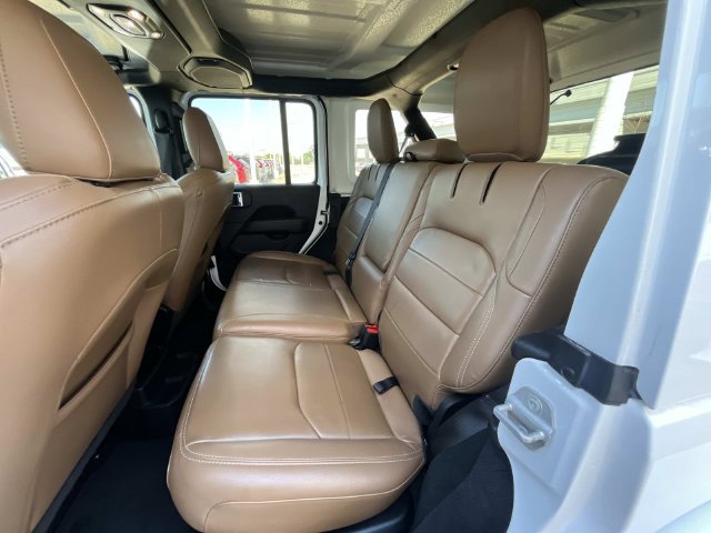 Used 2021 Jeep Wrangler Unlimited Sahara w/ Cold Weather Group AWD/4WD image 23