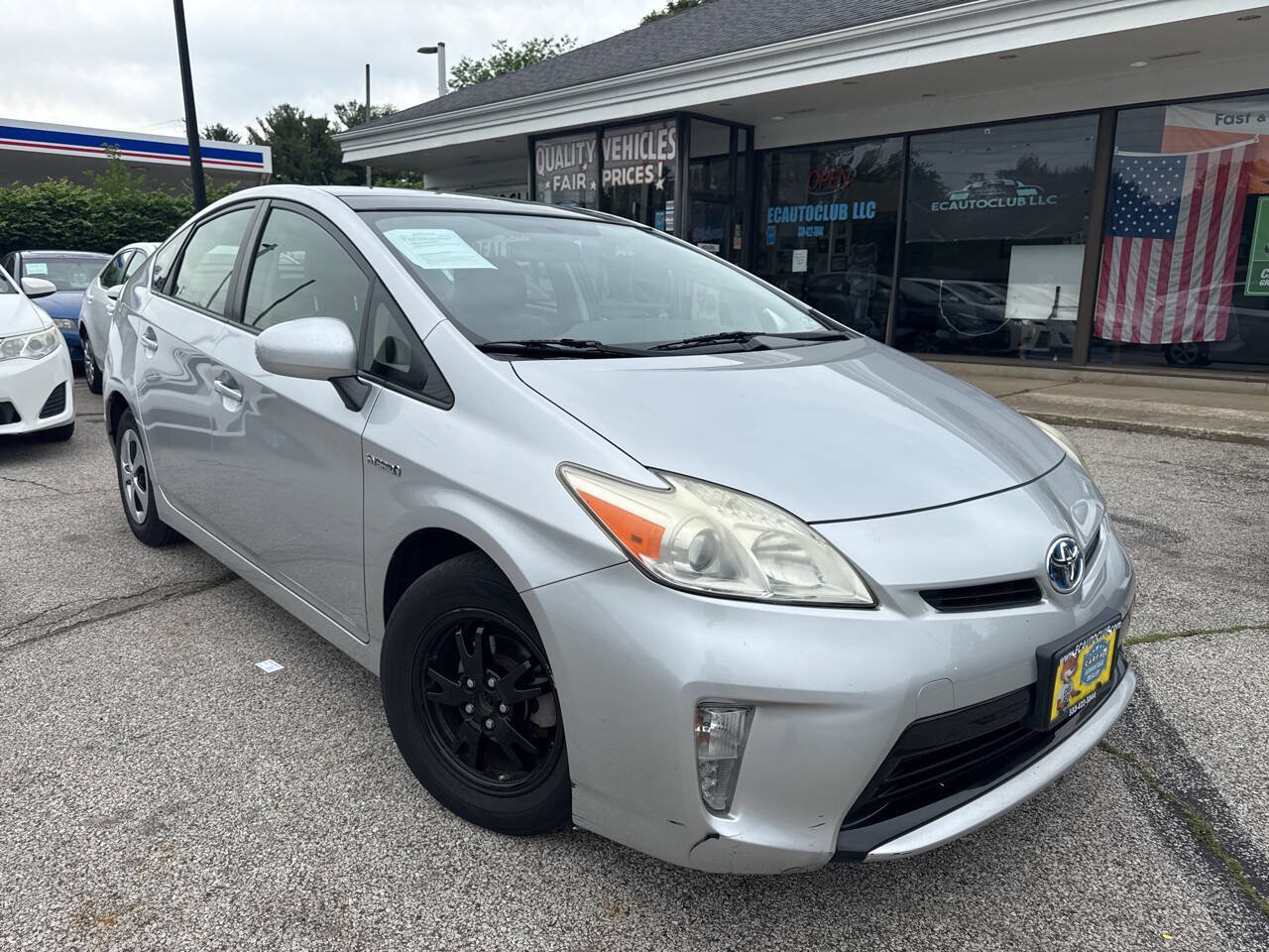 Used 2013 Toyota Prius Three w/ Solar Roof Pkg FWD image 3