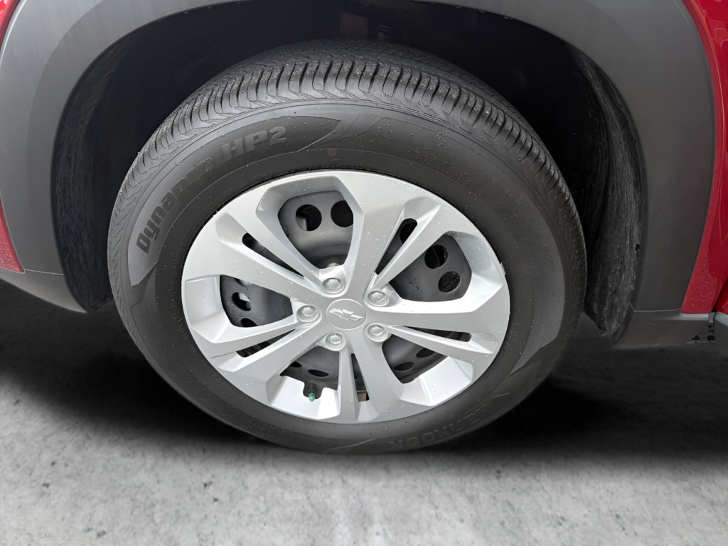 Used 2025 Chevrolet Trax LS FWD image 44