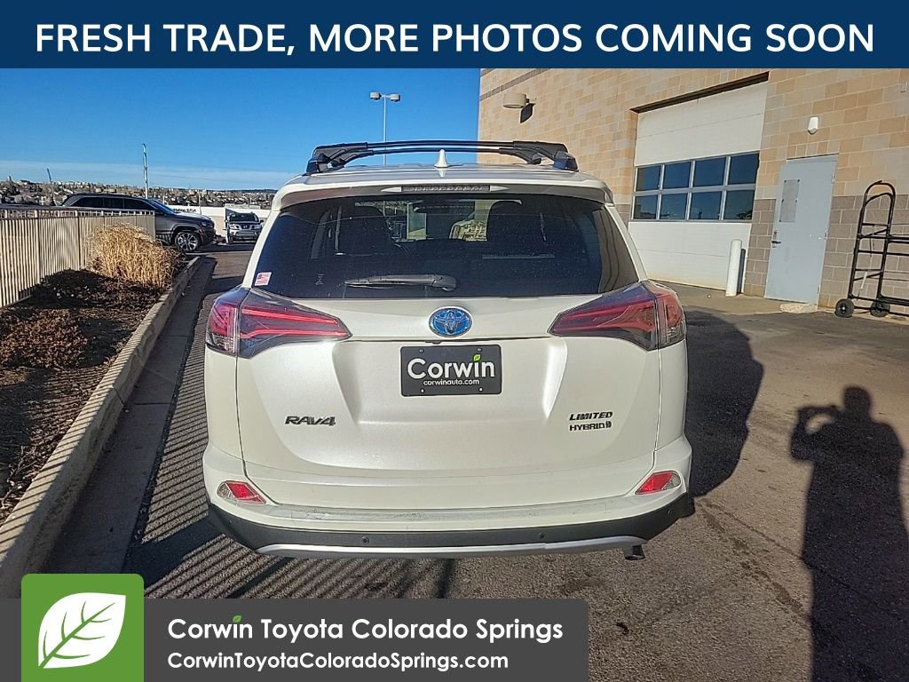 Used 2018 Toyota RAV4 Limited image 7