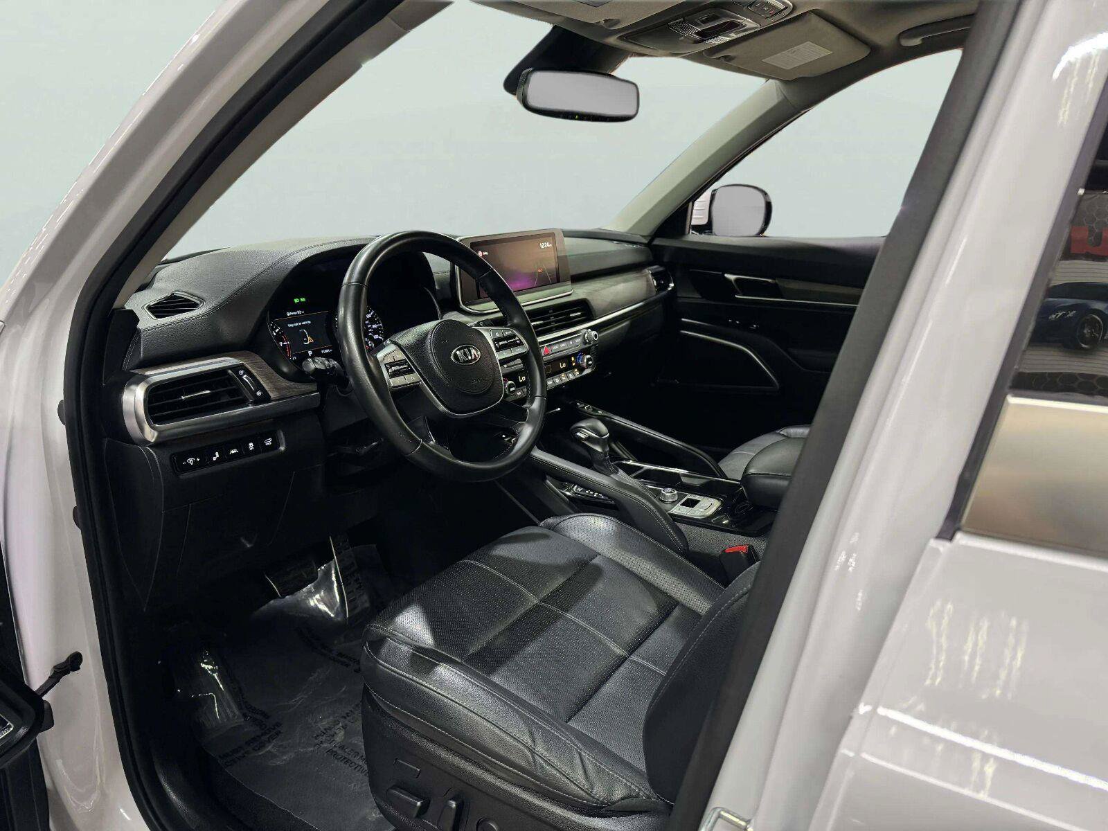 Used 2021 Kia Telluride SX w/ Towing Package FWD image 25