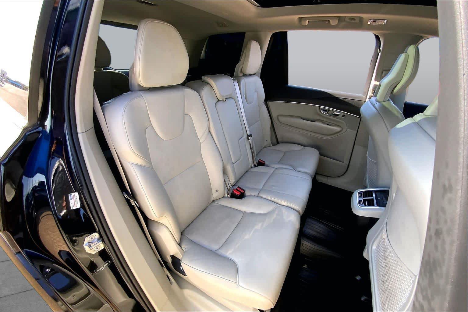 Used 2020 Volvo XC90 T5 Momentum w/ Protection Package Premier FWD image 20