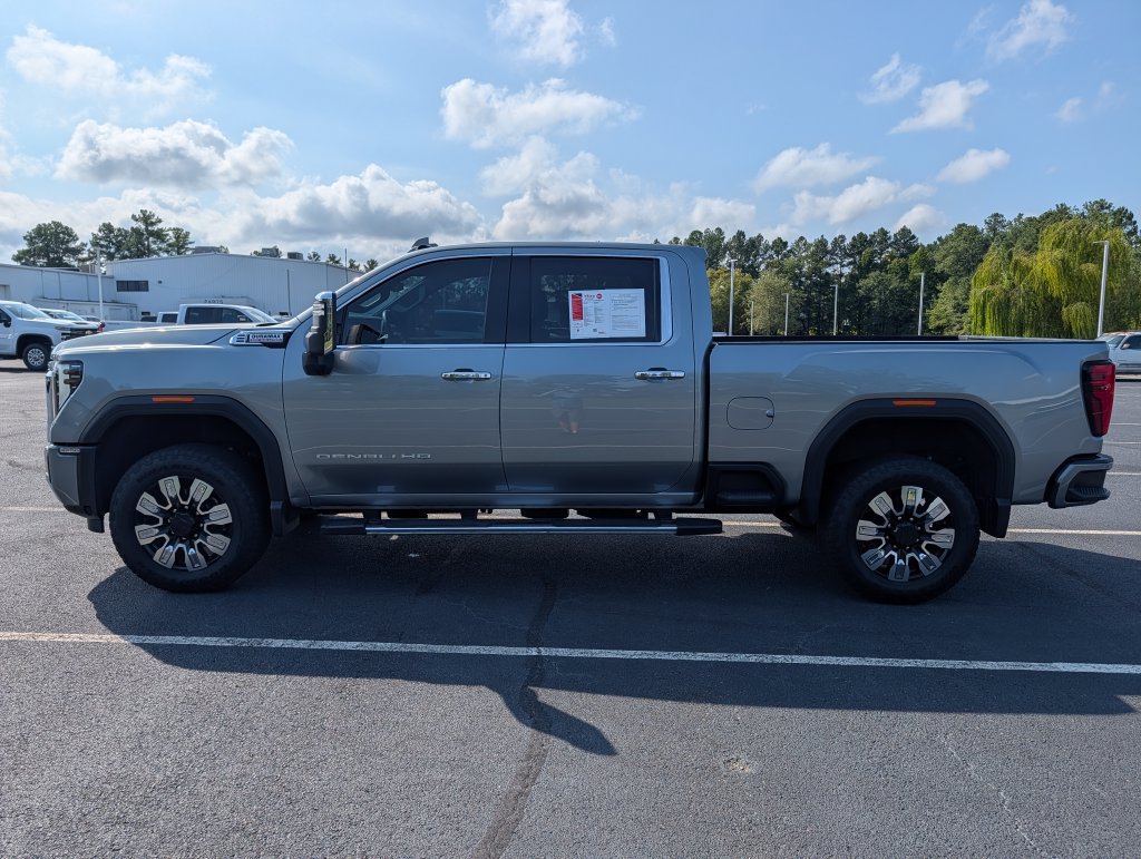 Used 2024 GMC Sierra 3500 Denali w/ Denali Reserve Package AWD/4WD image 26