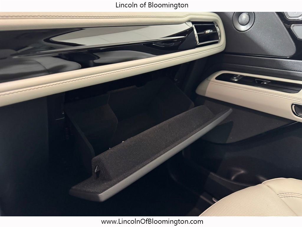 New 2026 Lincoln Aviator AWD image 48