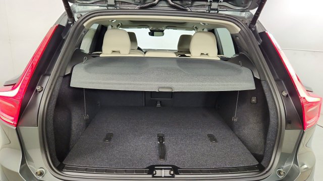 New 2026 Volvo XC40 B5 Plus w/ Climate Package AWD/4WD image 38