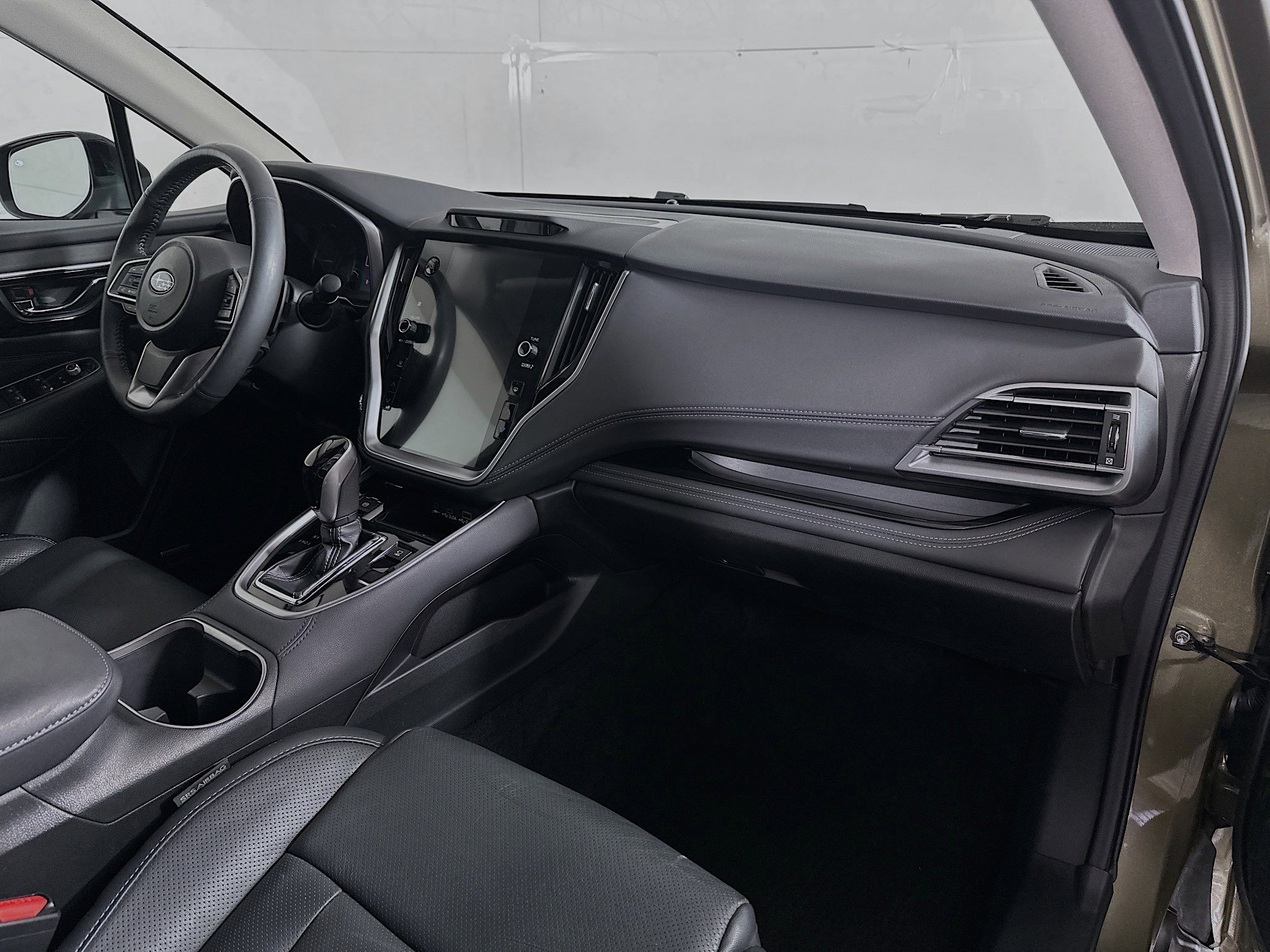 Used 2023 Subaru Outback Touring image 29