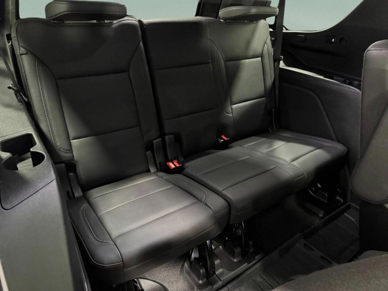 Used 2022 Chevrolet Tahoe Z71 w/ Luxury Package image 11