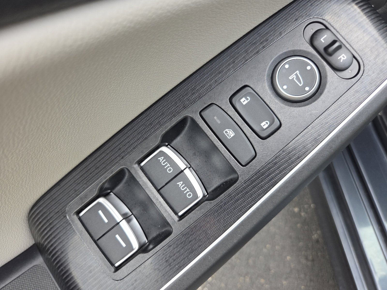 Certified 2023 Honda Civic Touring image 31