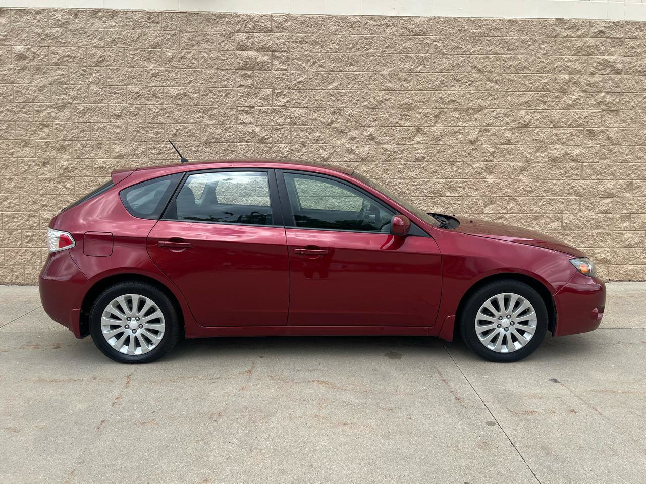 Used 2011 Subaru Impreza 2.5i Premium w/ PWR Moonroof Value Pkg AWD/4WD image 6