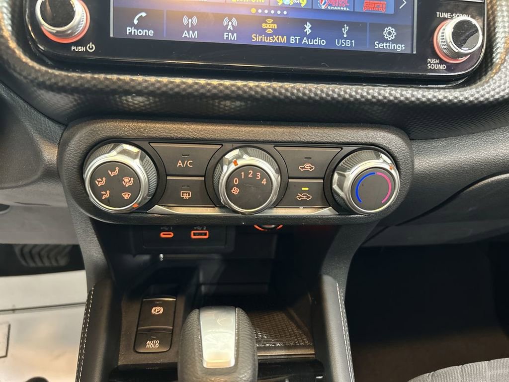 Used 2023 Nissan Kicks SV image 16
