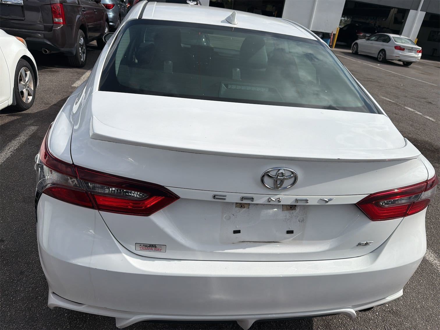 Used 2021 Toyota Camry SE FWD image 4