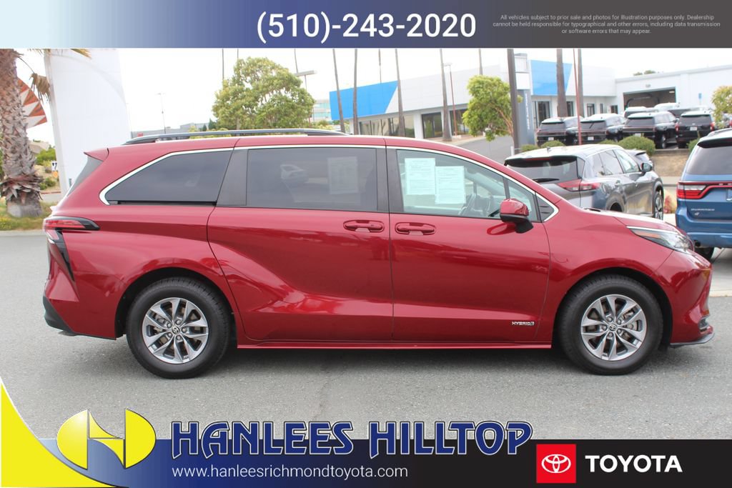 Used 2021 Toyota Sienna LE w/ LE Plus Package FWD image 6