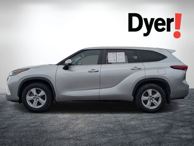 Used 2023 Toyota Highlander LE AWD/4WD image 6
