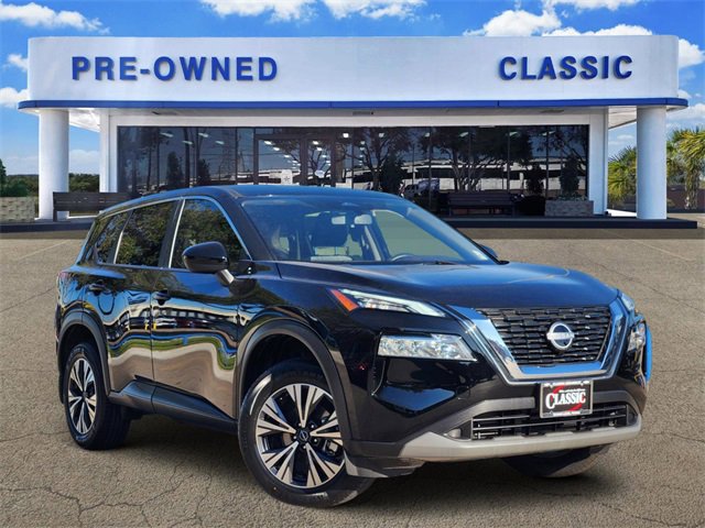 Used 2023 Nissan Rogue SV image 1