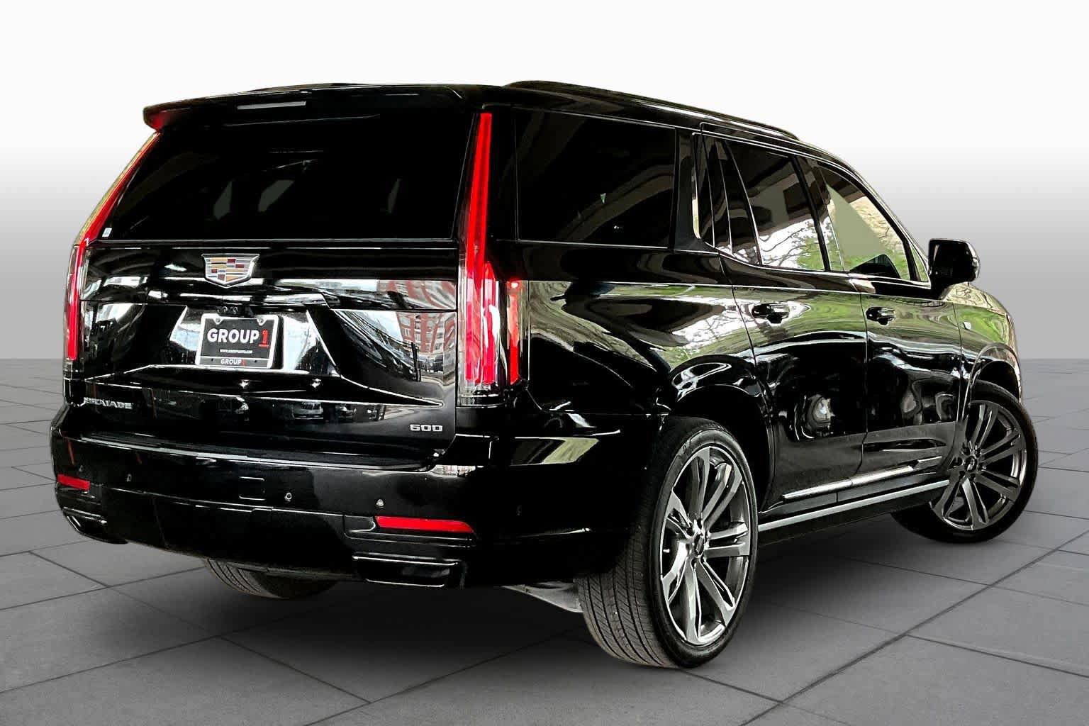 Used 2025 Cadillac Escalade Sport Platinum image 12
