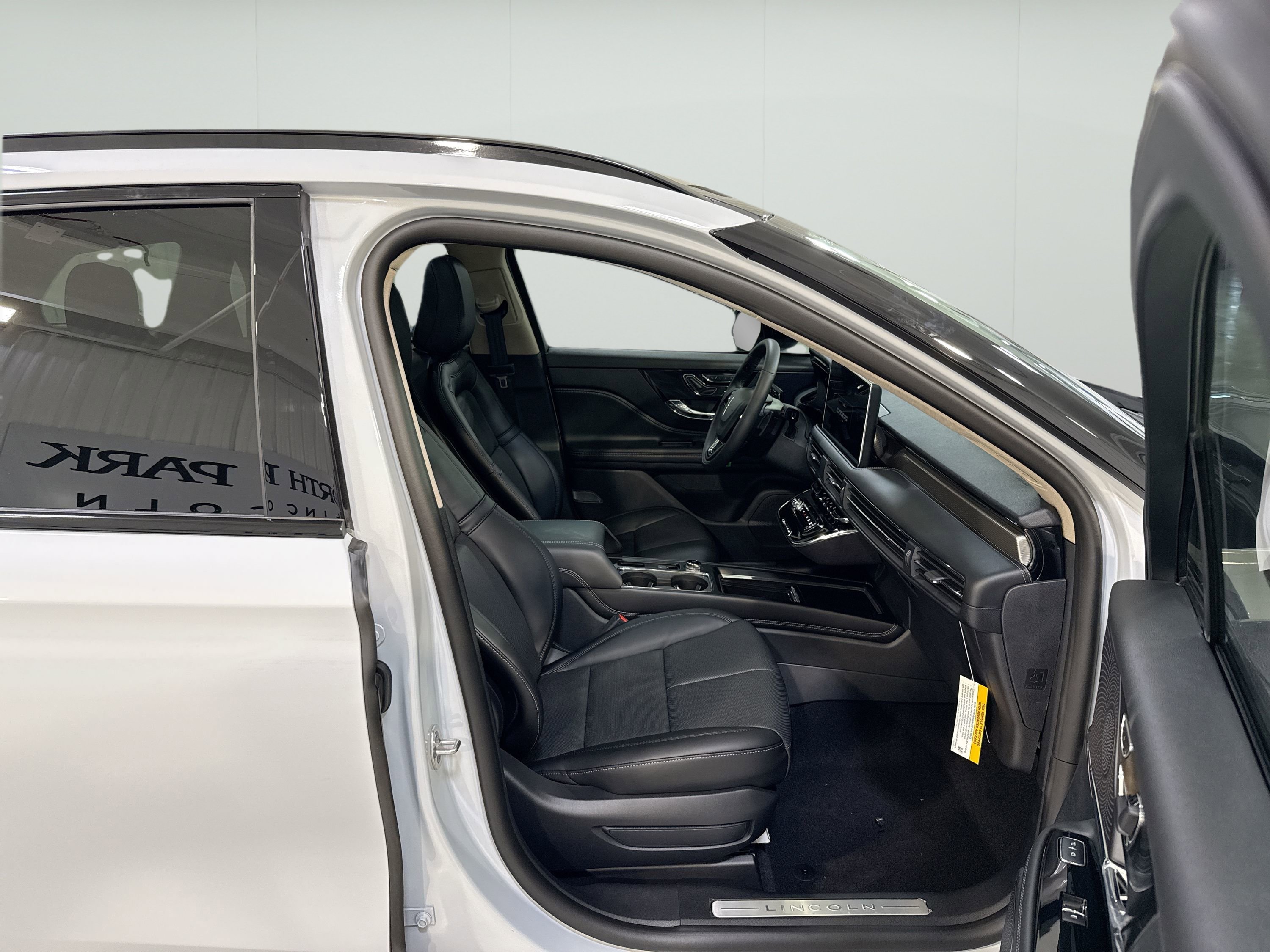 New 2026 Lincoln Corsair Reserve FWD image 29
