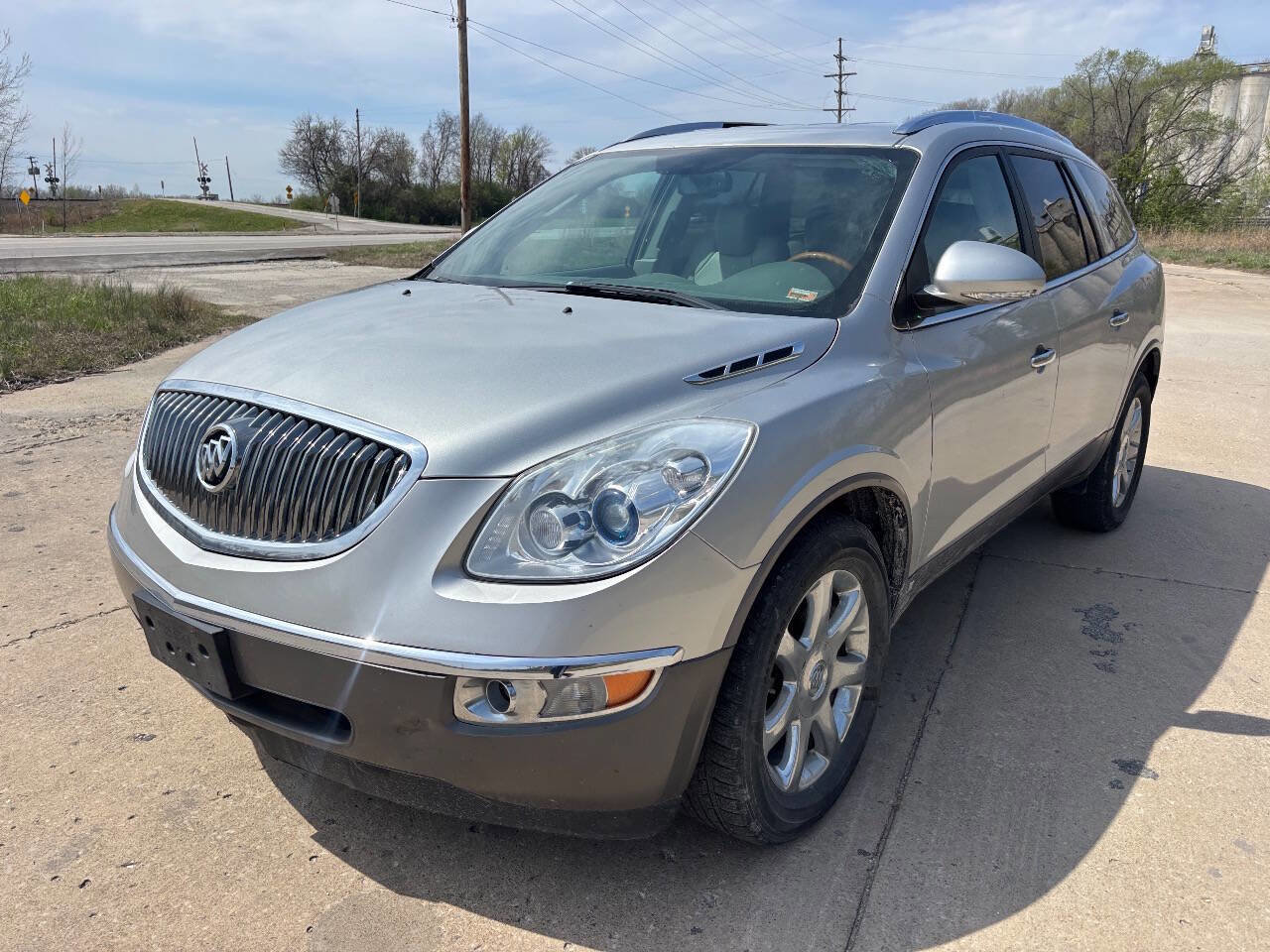 Used 2008 Buick Enclave CXL w/ Entertainment Package #1 AWD/4WD image 2