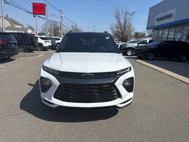 Used 2023 Chevrolet TrailBlazer RS w/ Convenience Package AWD/4WD image 3