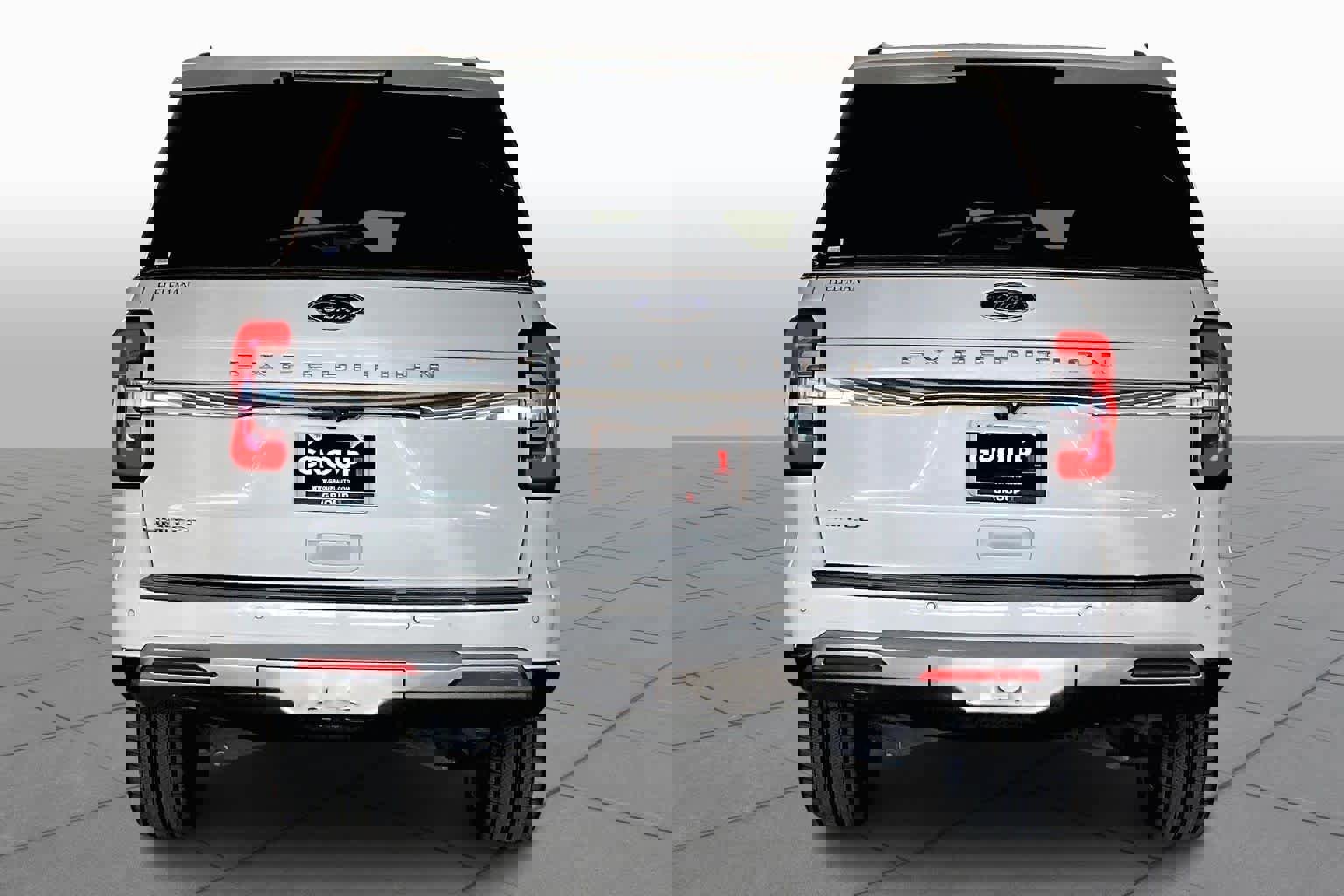 Used 2023 Ford Expedition Limited image 4