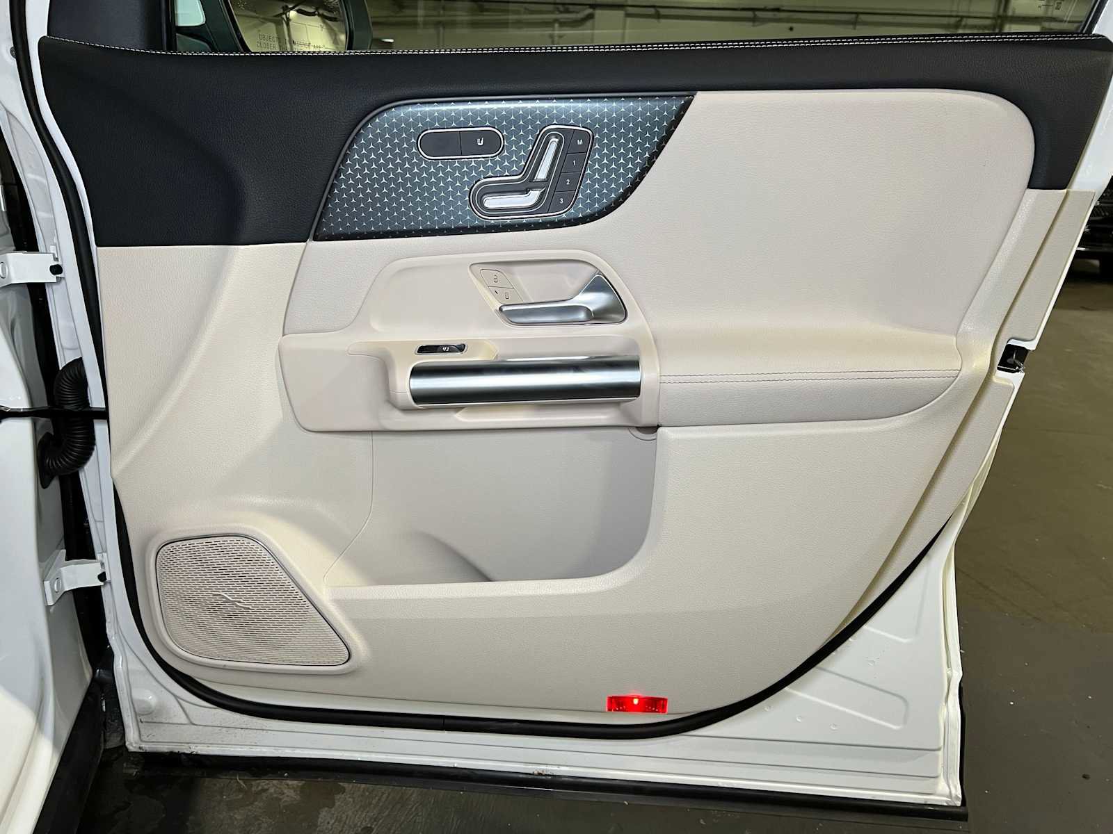 Used 2025 Mercedes-Benz GLA 250 4MATIC image 10