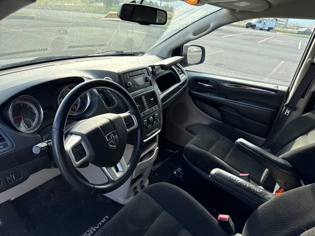 Used 2017 Dodge Grand Caravan SE w/ Power Window Group image 14
