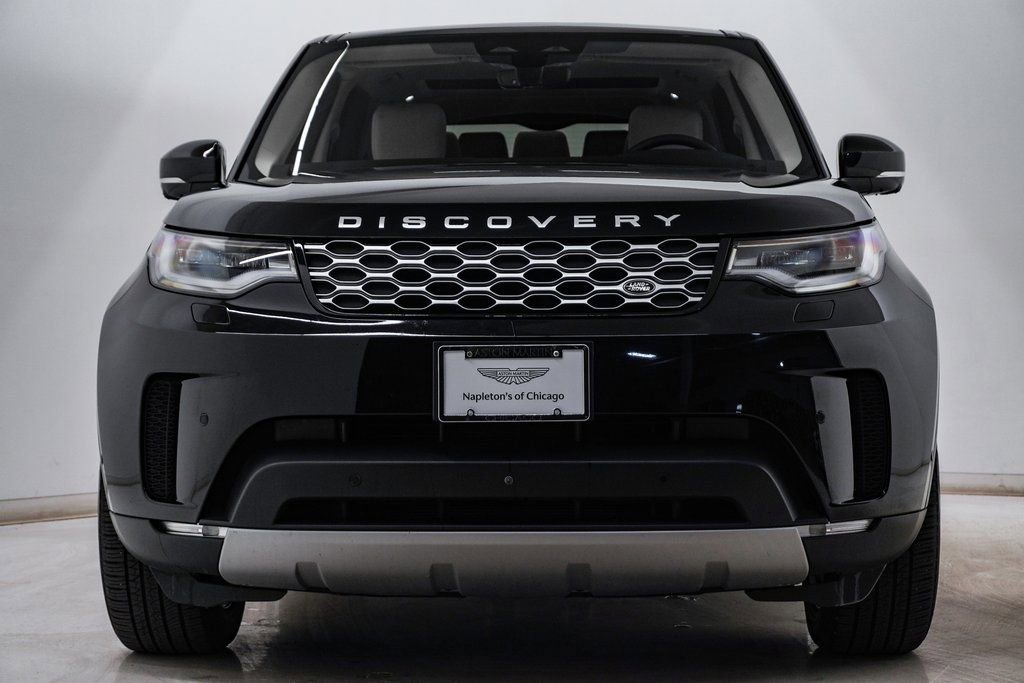 Used 2025 Land Rover Discovery S image 6