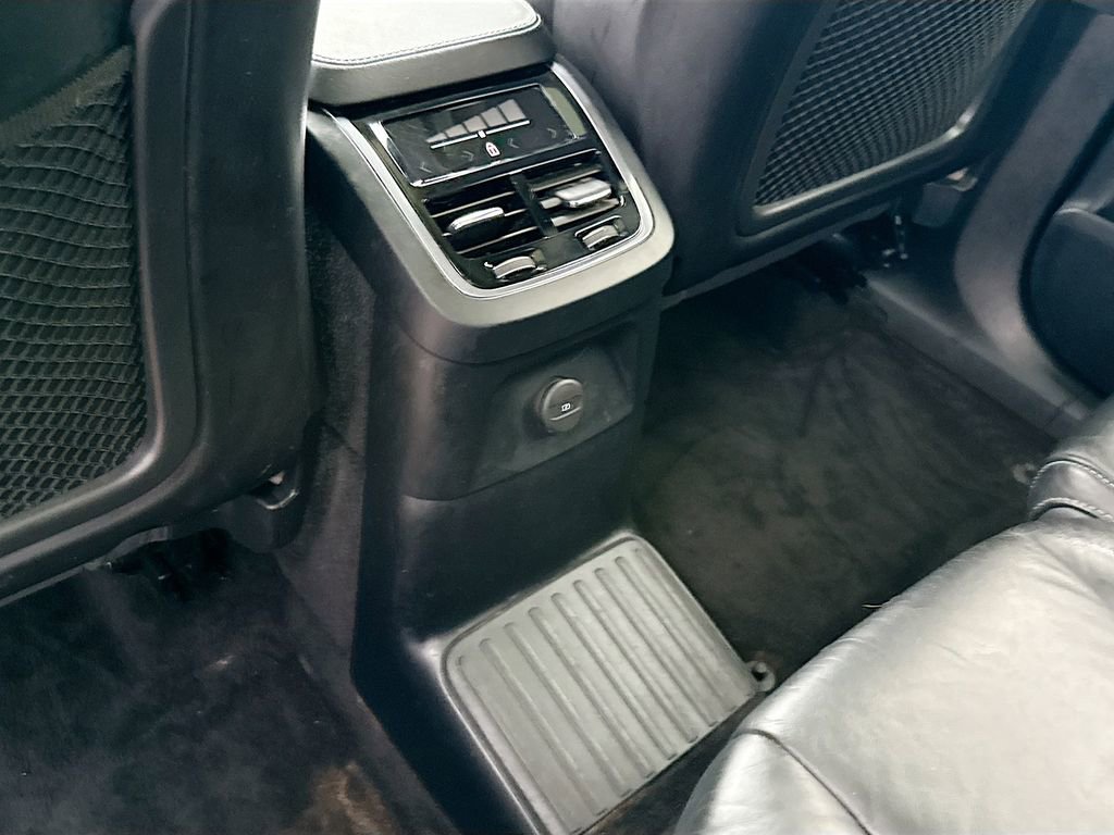 Used 2022 Volvo XC90 T8 Inscription AWD/4WD image 28