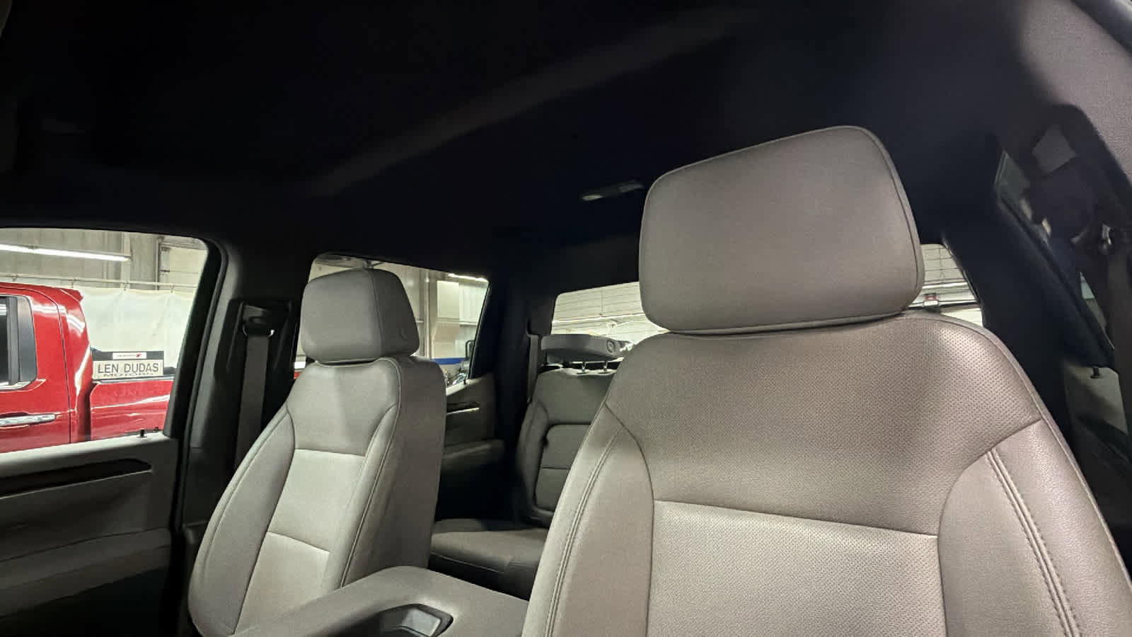 Used 2023 GMC Sierra 1500 SLT image 8