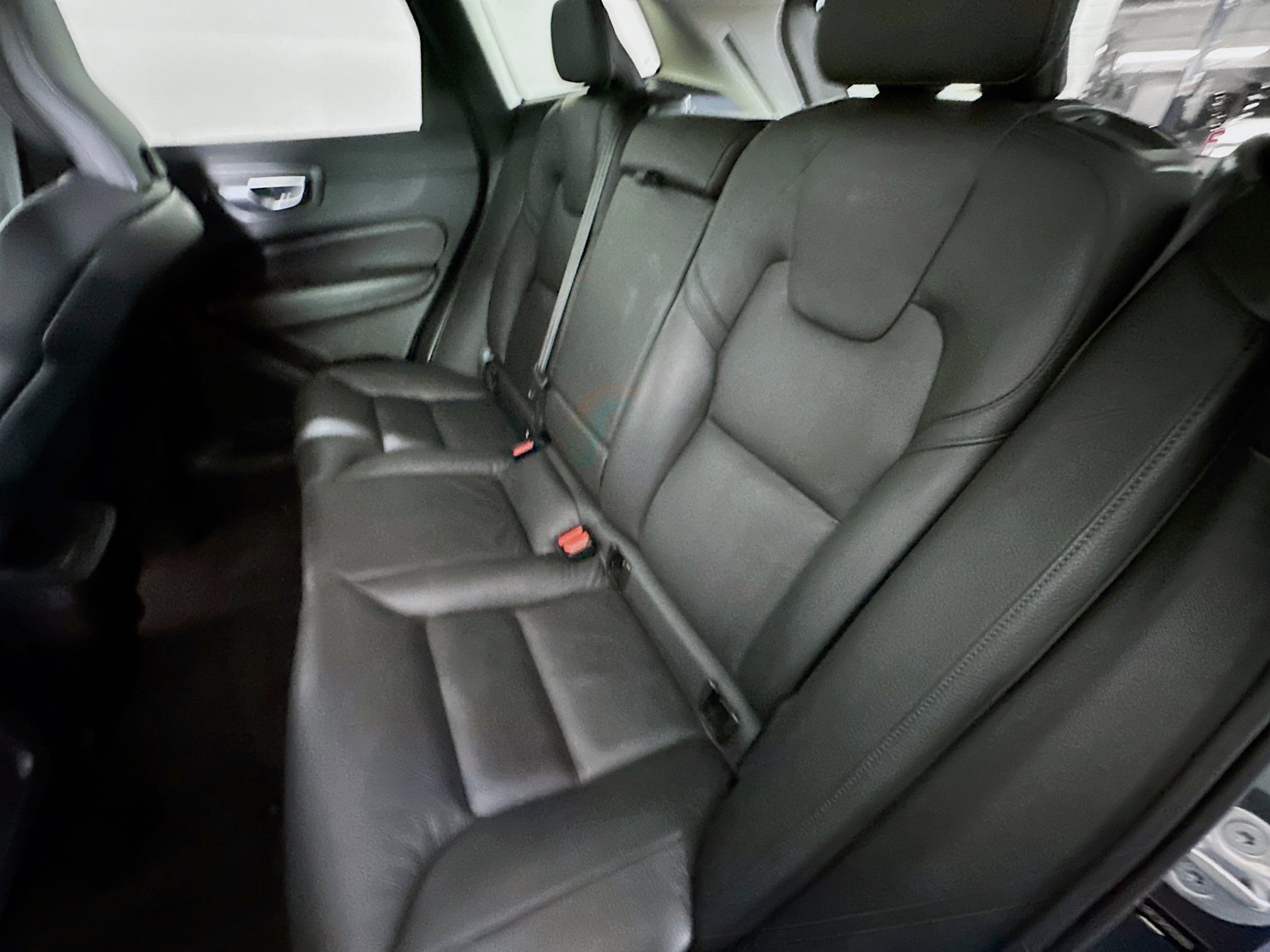 Used 2024 Volvo XC60 B5 Plus image 27