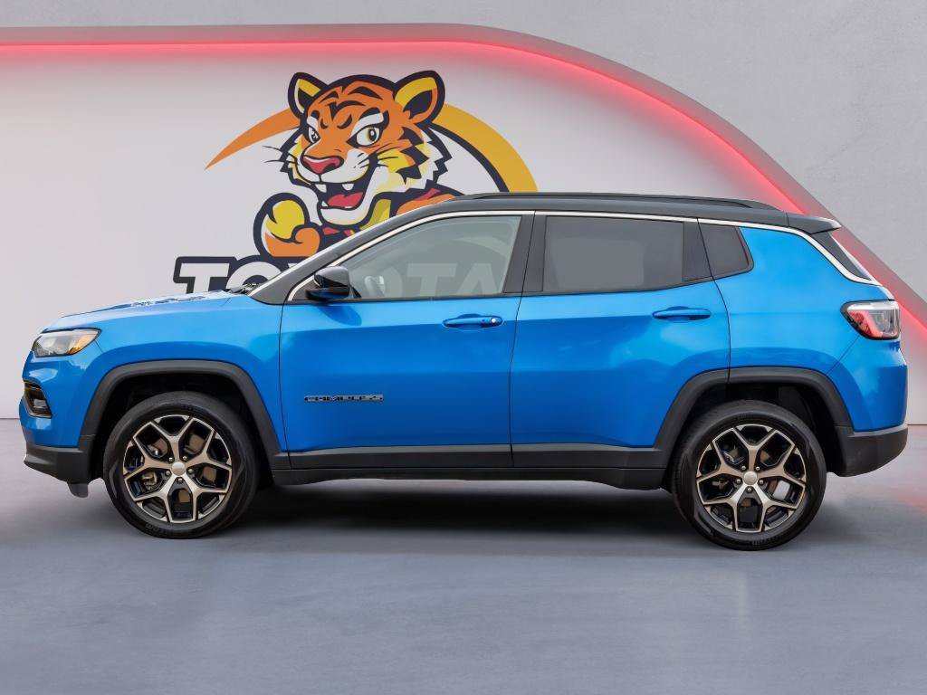 Used 2024 Jeep Compass Limited AWD/4WD image 8
