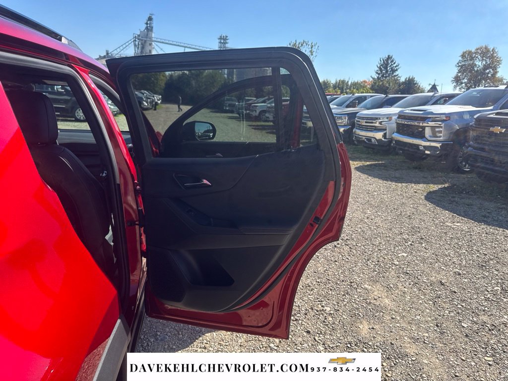 Used 2025 Chevrolet Equinox RS w/ Safety and Technology Package AWD/4WD image 29