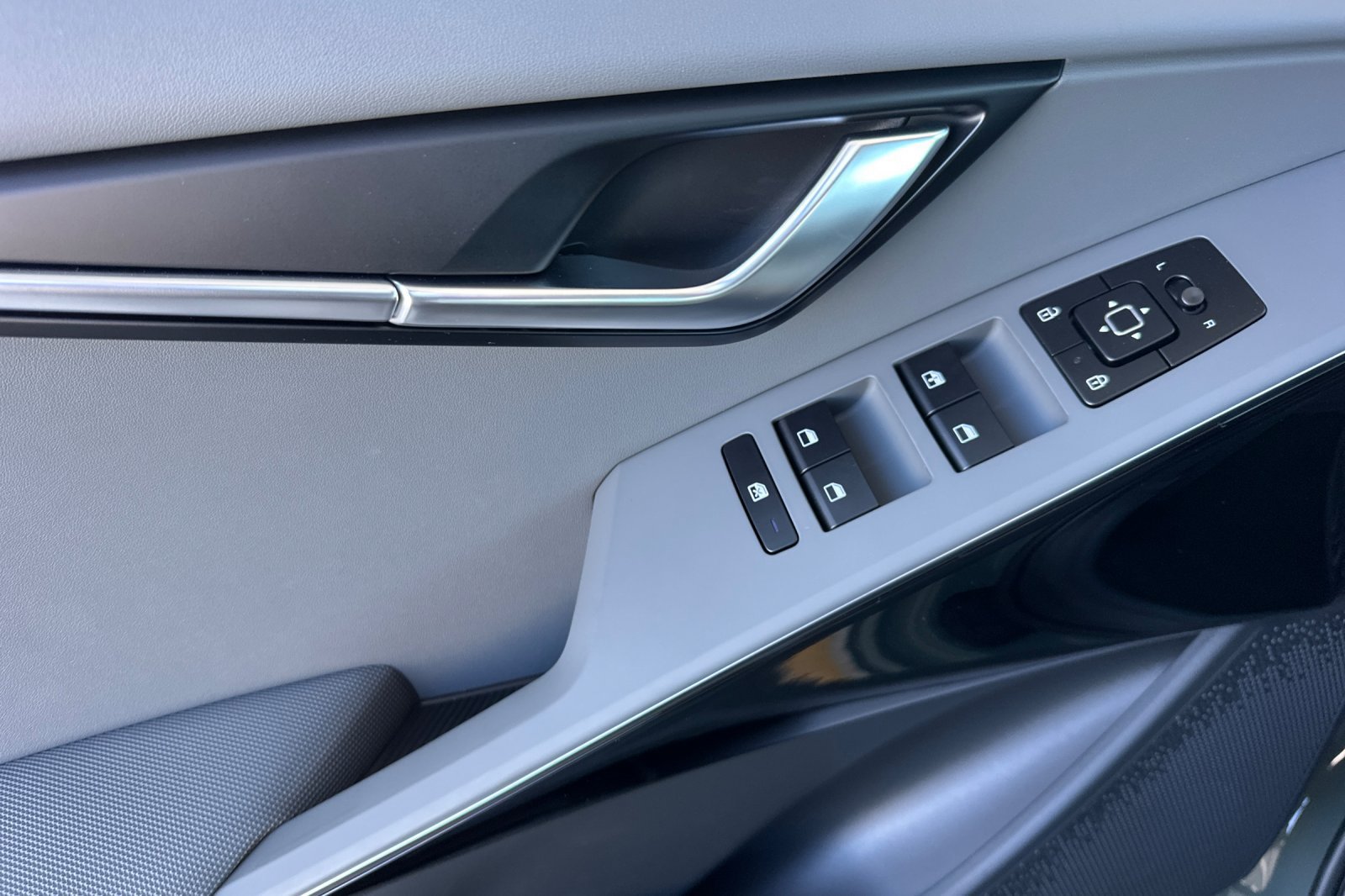 New 2026 Kia Niro EX w/ EX Premium Package FWD image 12