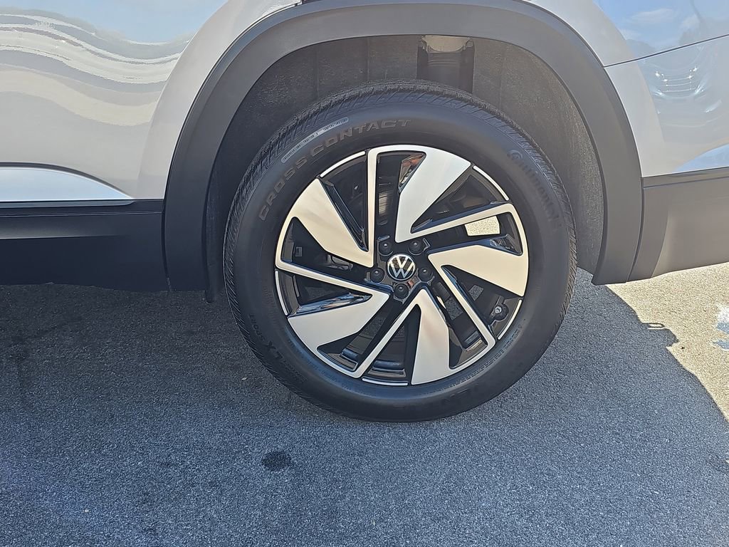 Used 2024 Volkswagen Atlas SE image 37