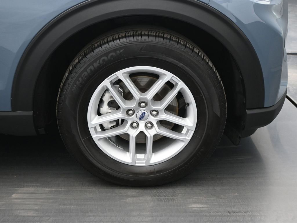 Used 2025 Ford Explorer Active image 25