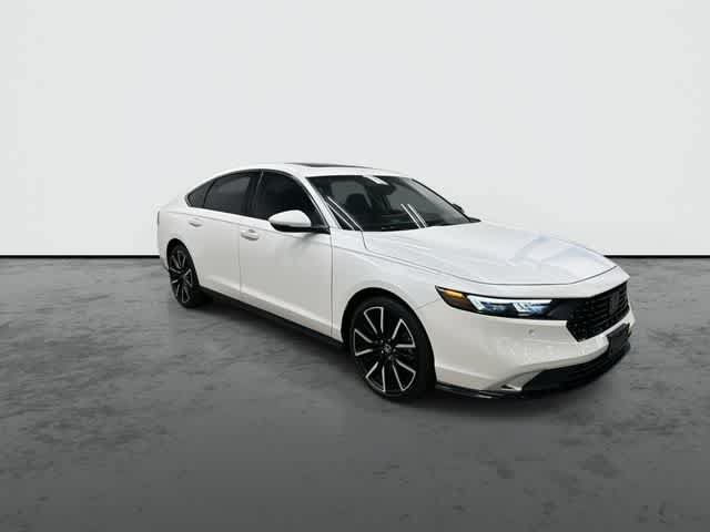 Used 2025 Honda Accord Touring image 5