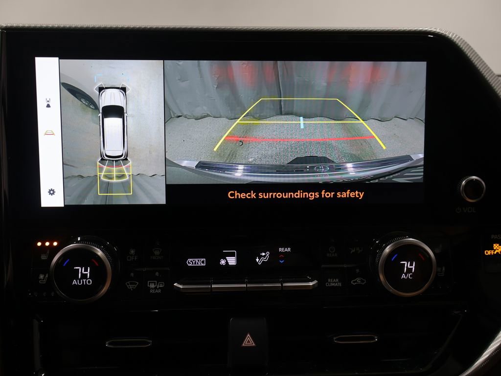 Used 2025 Toyota Highlander Platinum image 30