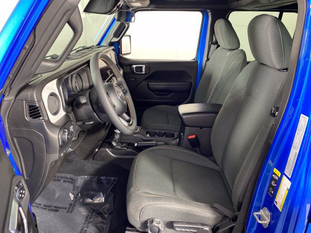 Used 2024 Jeep Wrangler Unlimited w/ Convenience Group AWD/4WD image 17