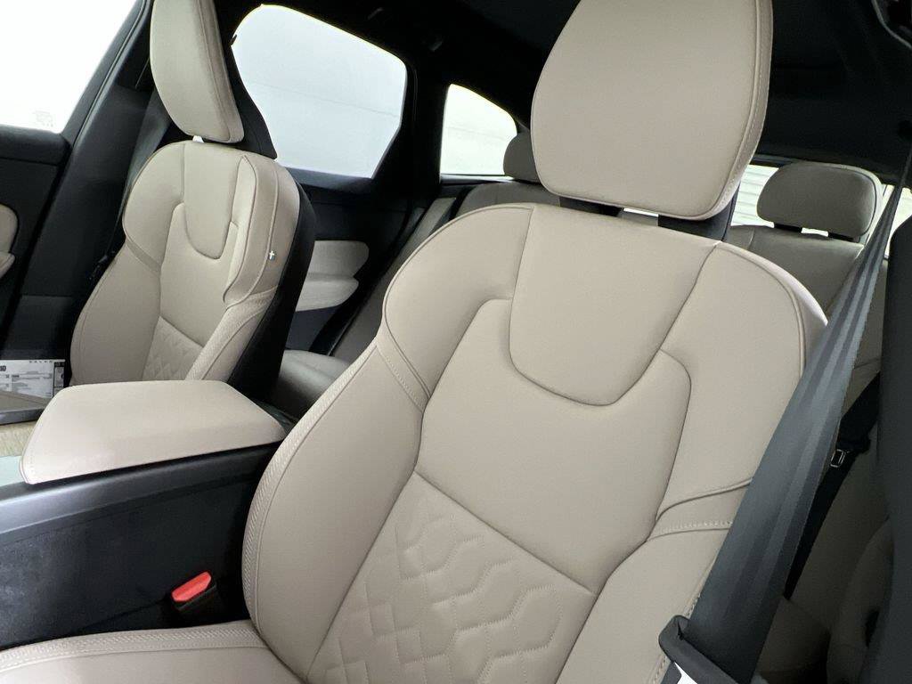 Certified 2026 Volvo XC60 T8 Plus w/ Protection Package Premier AWD/4WD image 11