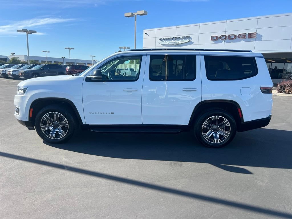 Used 2024 Jeep Wagoneer Series II w/ Flexible Seating Group RWD image 17