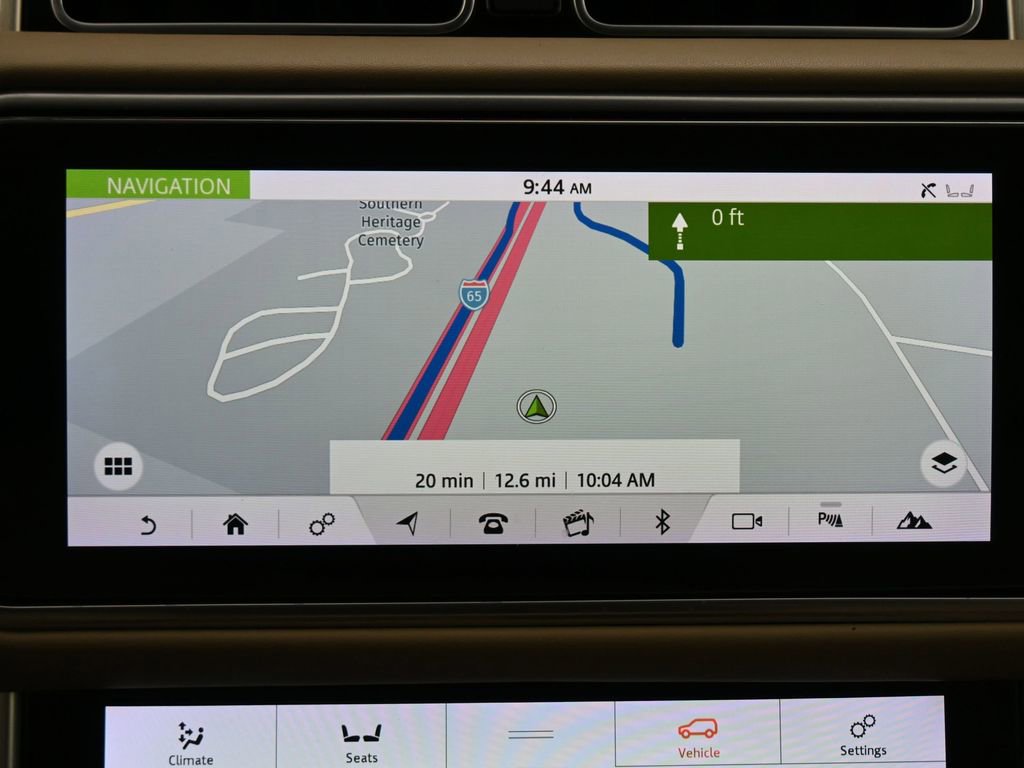 Used 2019 Land Rover Range Rover HSE image 14