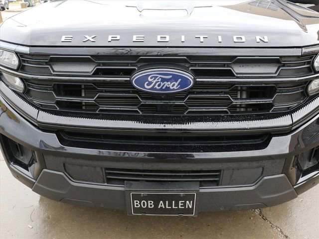 Used 2025 Ford Expedition Active image 28
