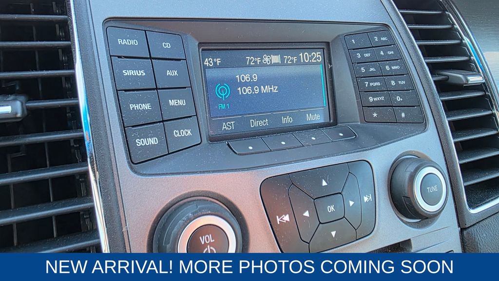 Used 2019 Ford Taurus SEL image 18