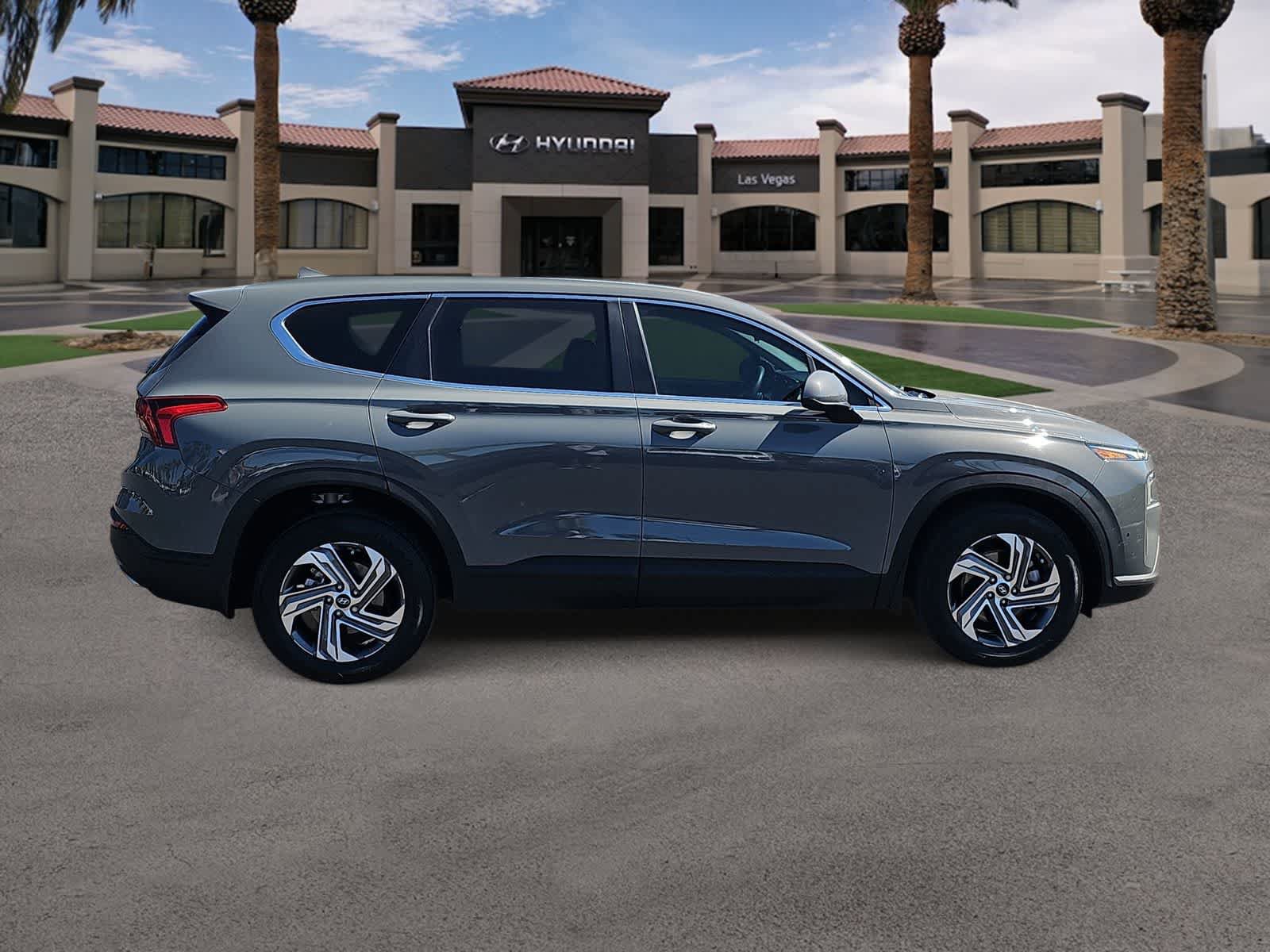 Used 2023 Hyundai Santa Fe SE FWD image 9