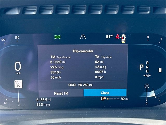 Used 2023 Volvo XC90 B6 Plus image 11